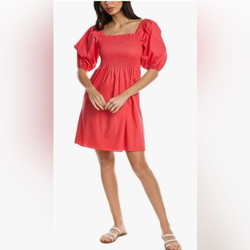 Trina Turk Mesquite Dress in Calle Coral Women’s size small. Smocked mini dress